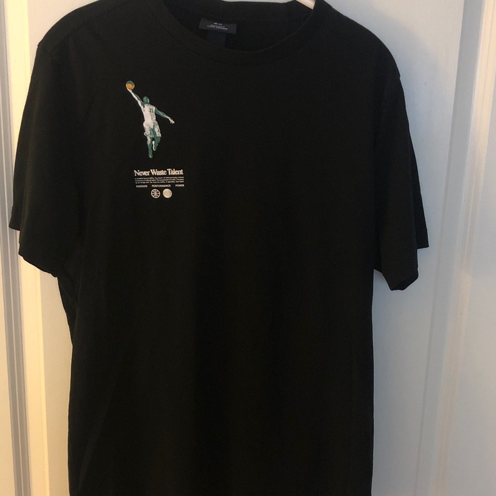 H&M Black Graphic Short Sleeve Tee
